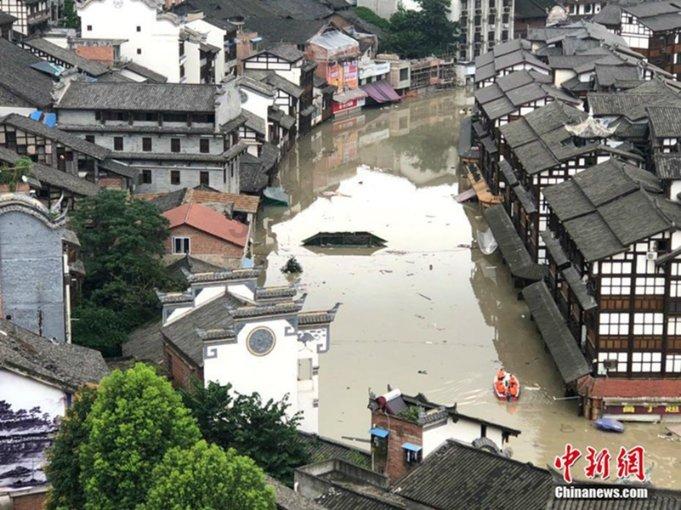 清凉夏日冰淇淋